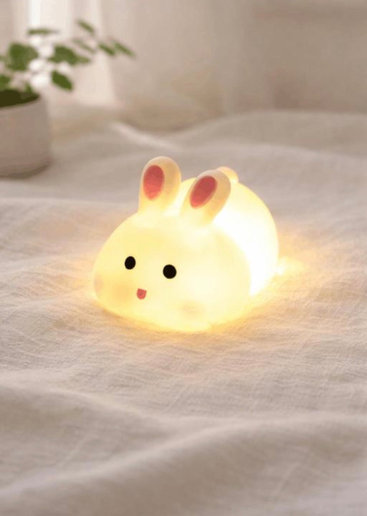 Cute Little Rabbit Silicone Night Lamp, Rechargeable Touch LED Bedside Light for Kids Bedroom, Romantic Decor, Baby Gift